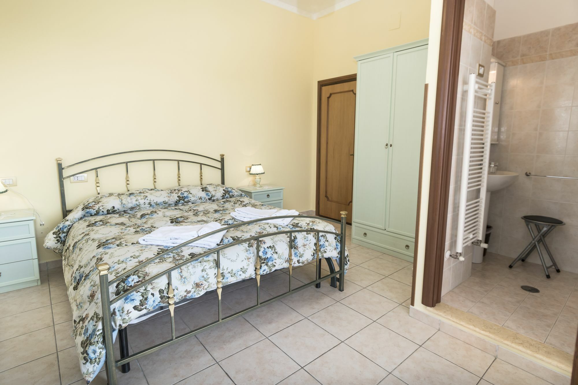 Camere Mariella Ассизи Экстерьер фото