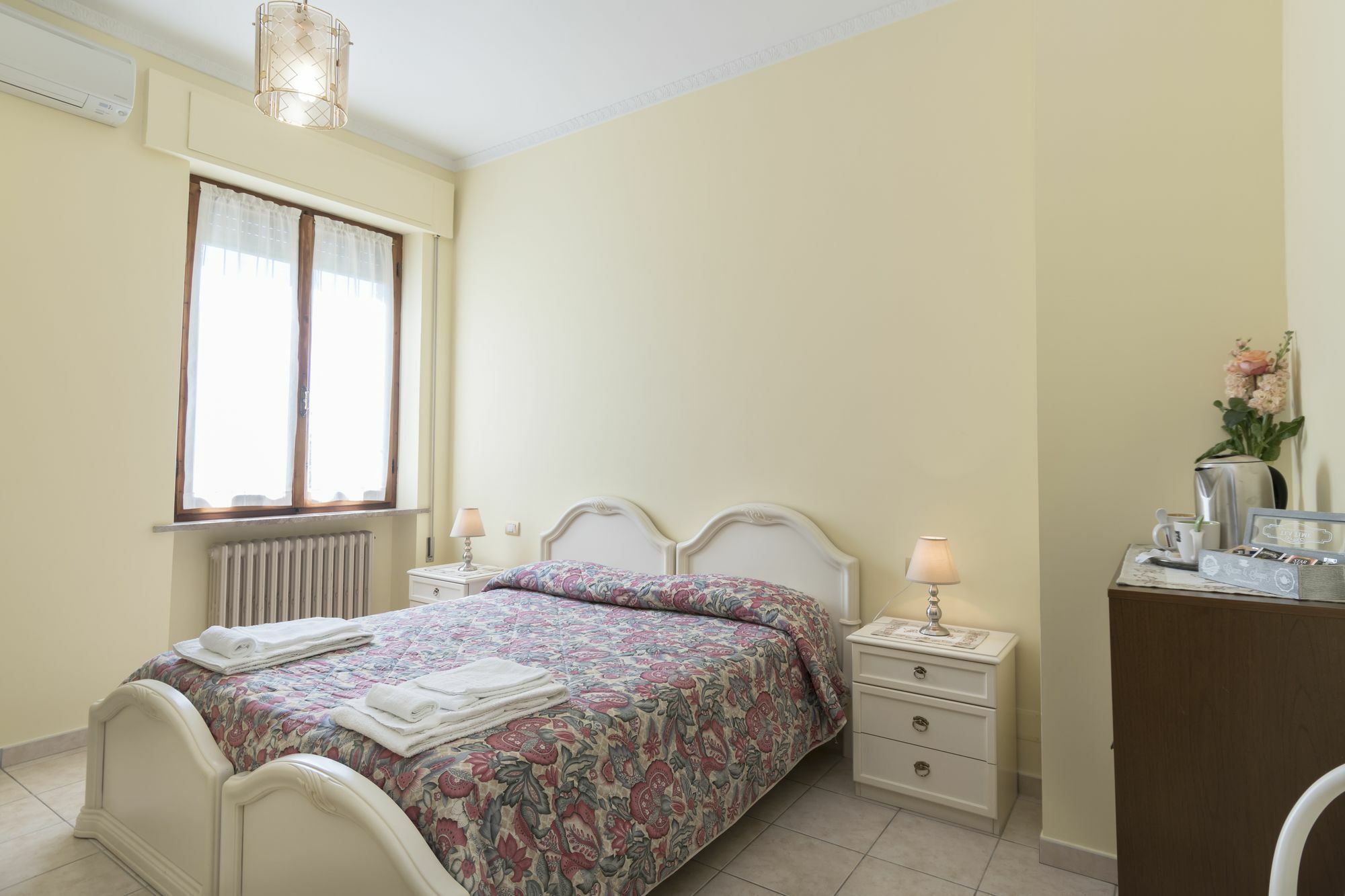 Camere Mariella Ассизи Экстерьер фото